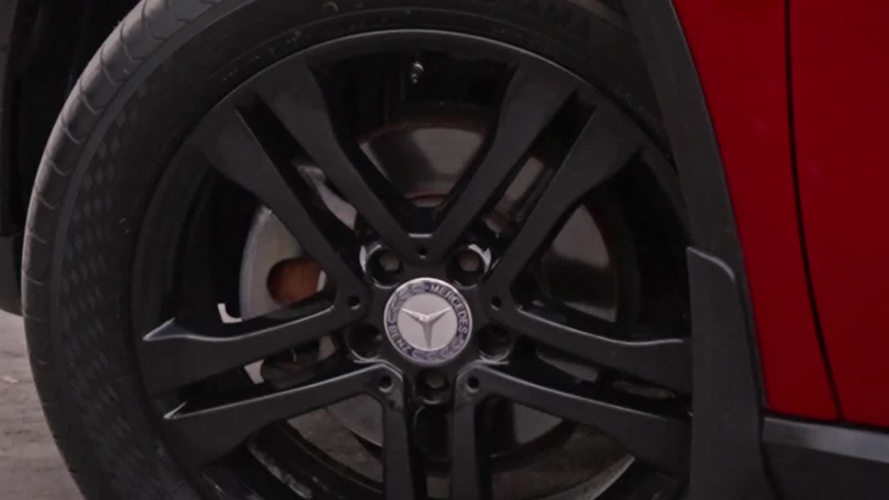 GLA Red — Detail Edit